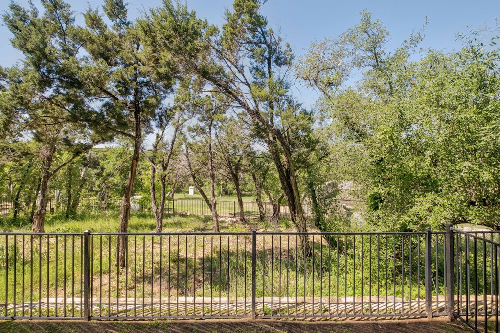 12001 Vista Parke Dr 702, Austin, TX 78726, Presented by Alice